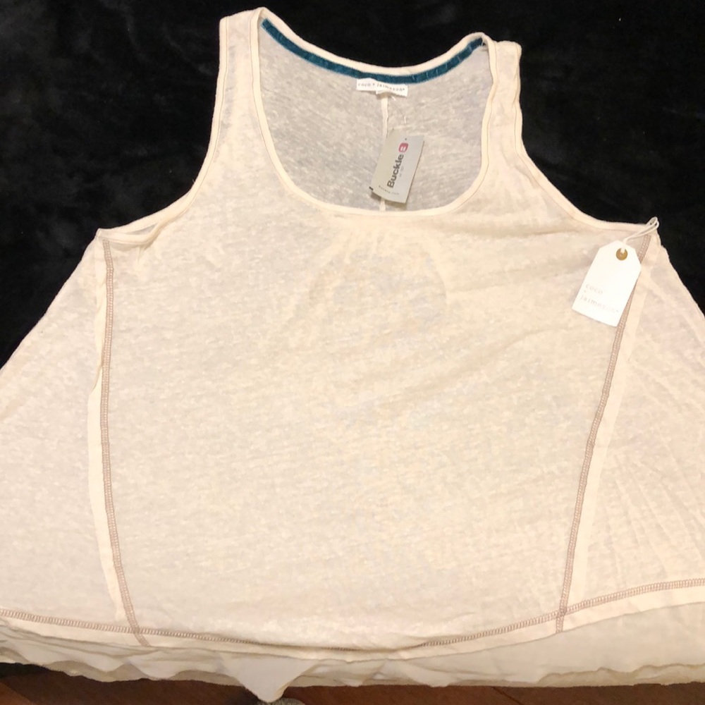 Coco + Jaimeson Scoop neck, Loose fit Tank